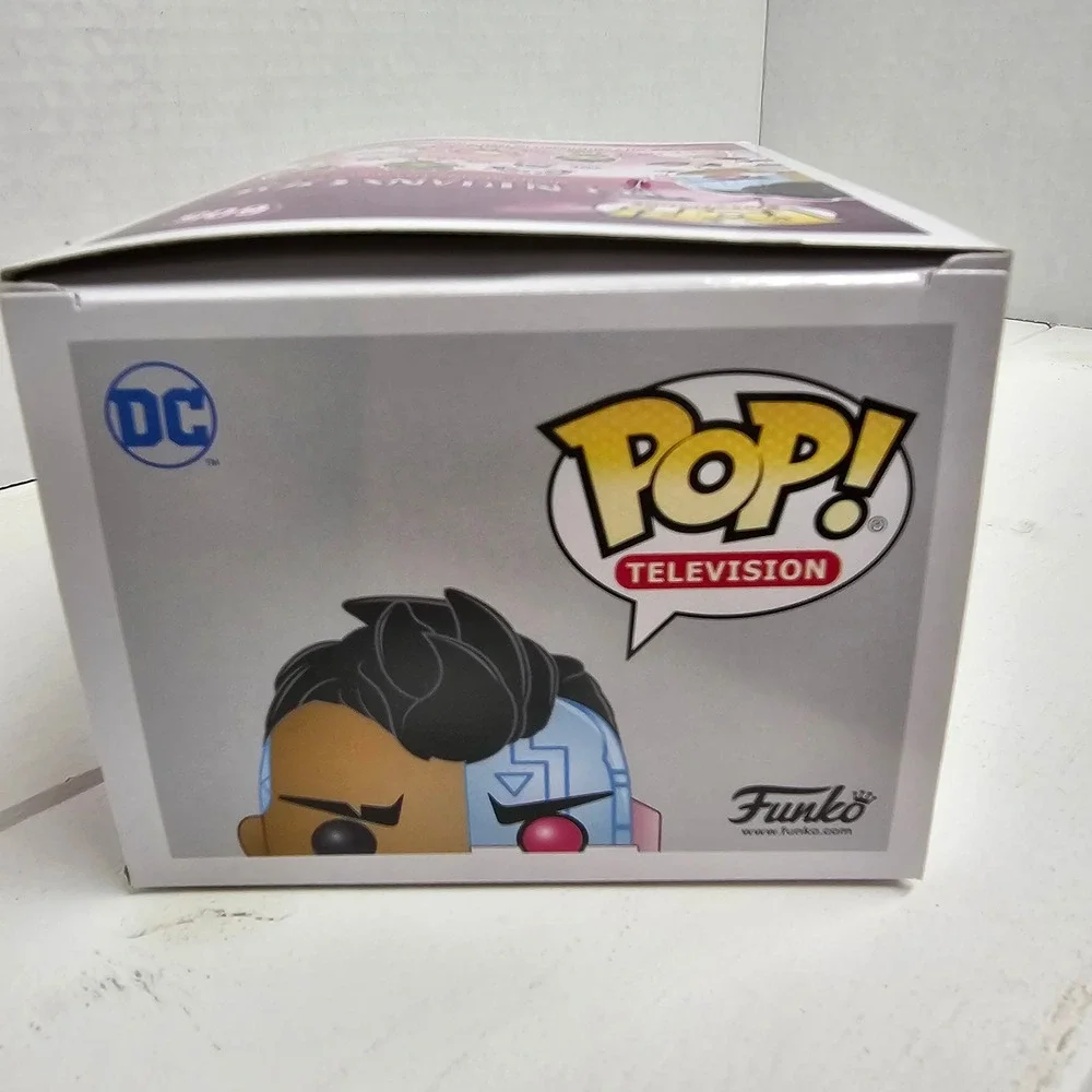 Funko Pop Teen Titans Go Night Begins to Shine Cyborg‎ 605 Vinyl Figure DC